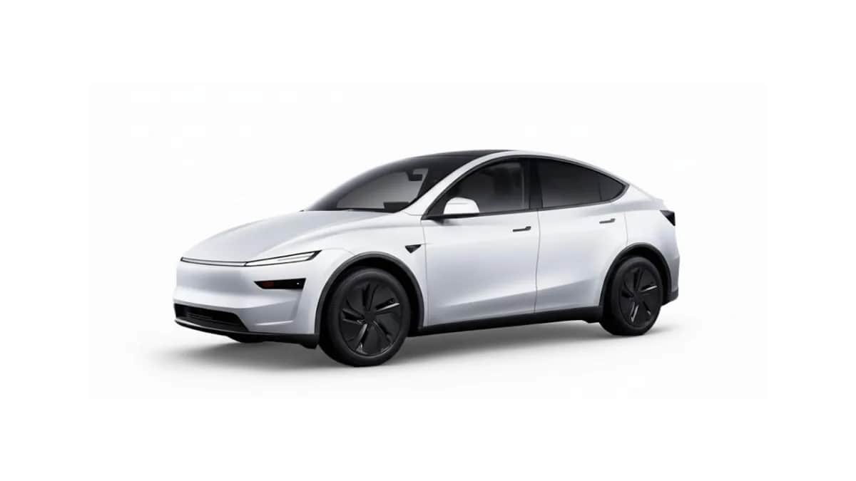 2025 Tesla Model Y exterior front view