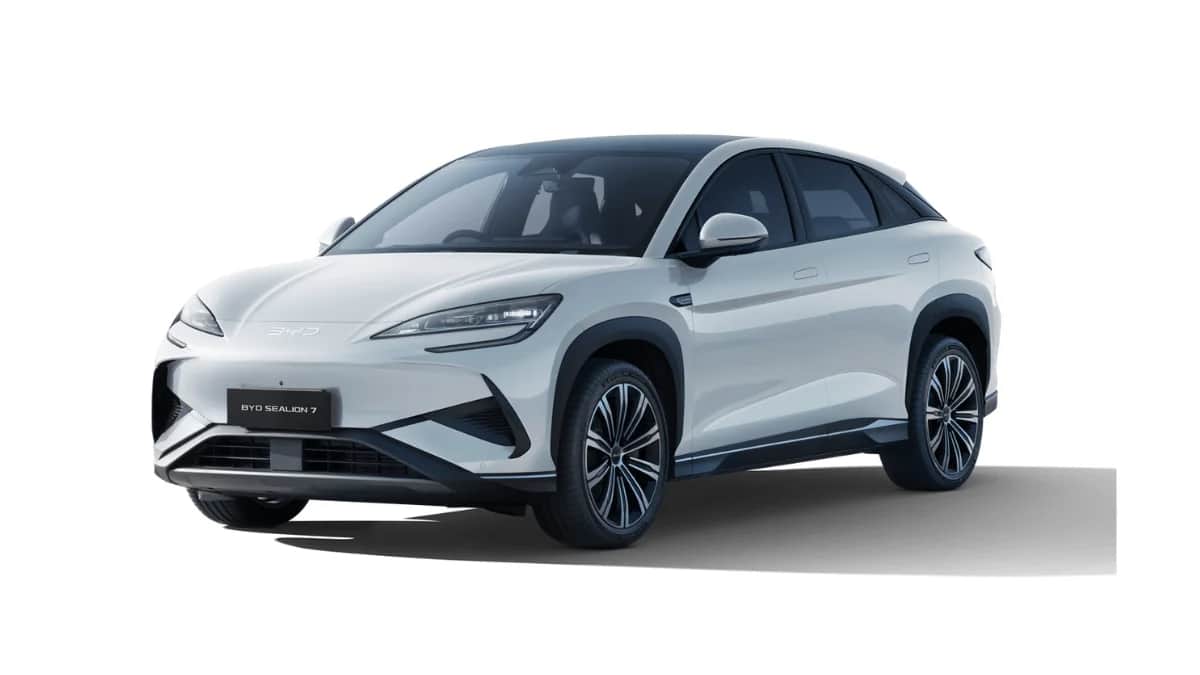 2025 BYD Sealion 7 exterior front view