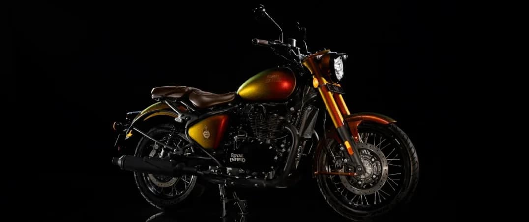 Royal Enfield Classic 650 Hypershift showing its colour changing paint from gold to red