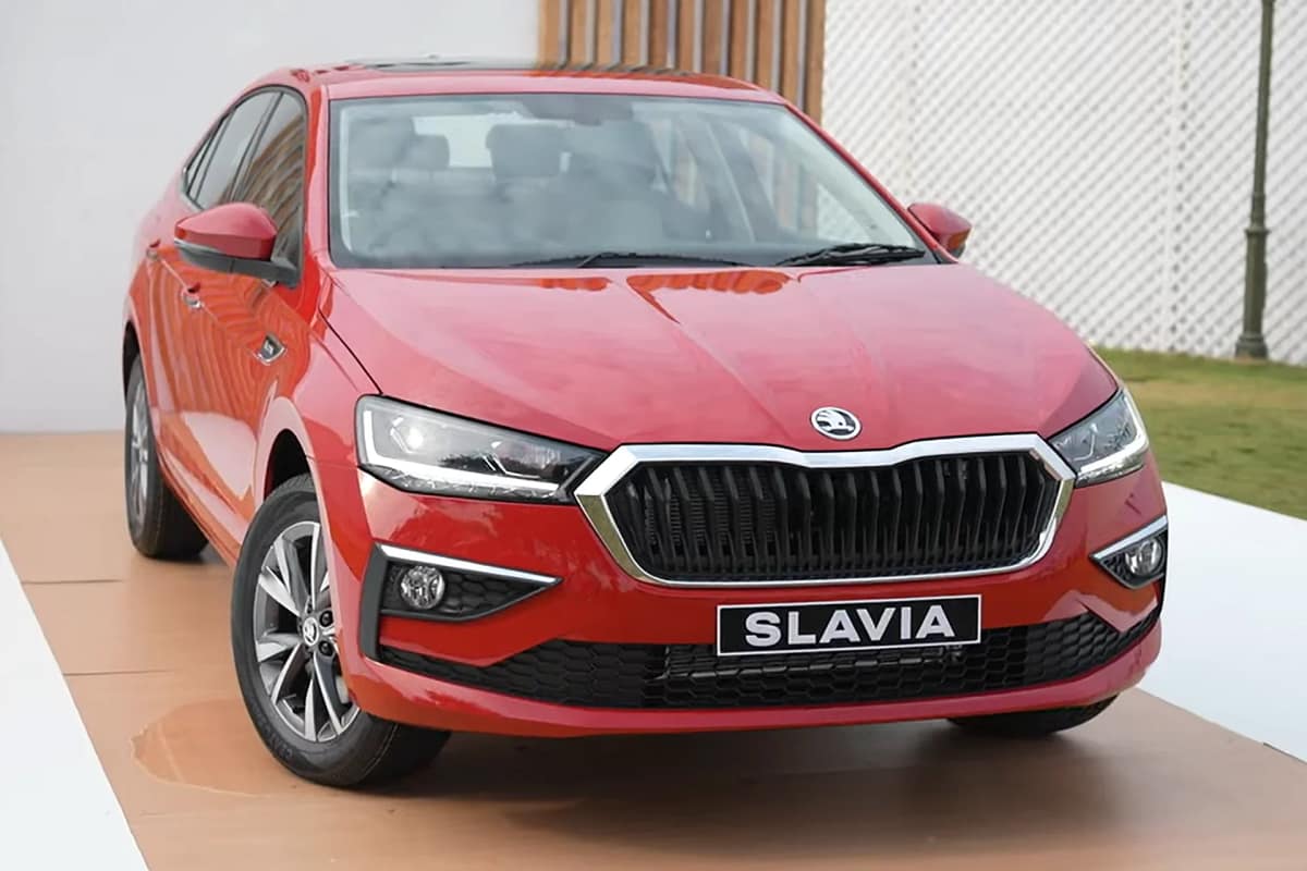Skoda Slavia front three-quarter view