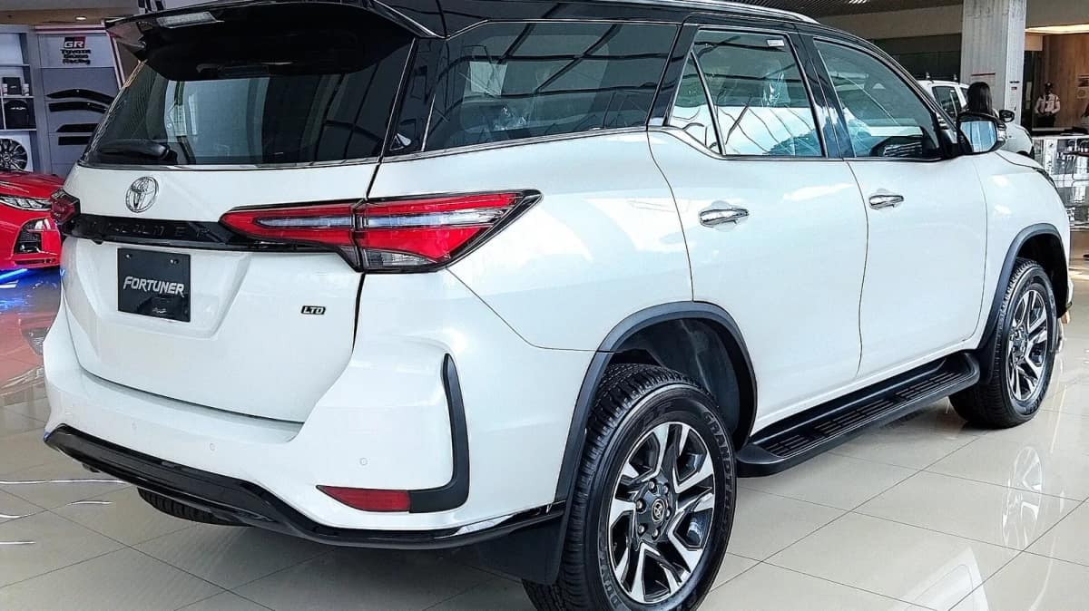 Rear view of the current Toyota Fortuner with its LED tail lamps