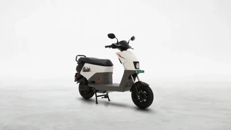 BGauss Oowah The Bold EV That Turns Heads (But Has Its Quirks)