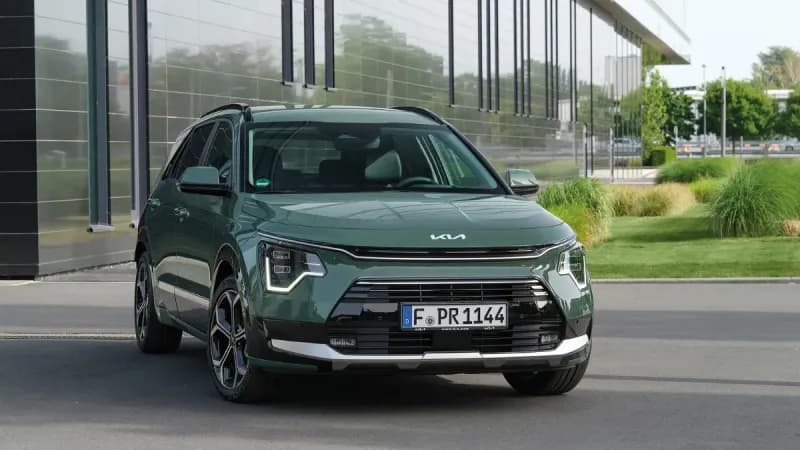 Hybrids are Actually Winning the 2026 Car Race (And I Think I Know Why)