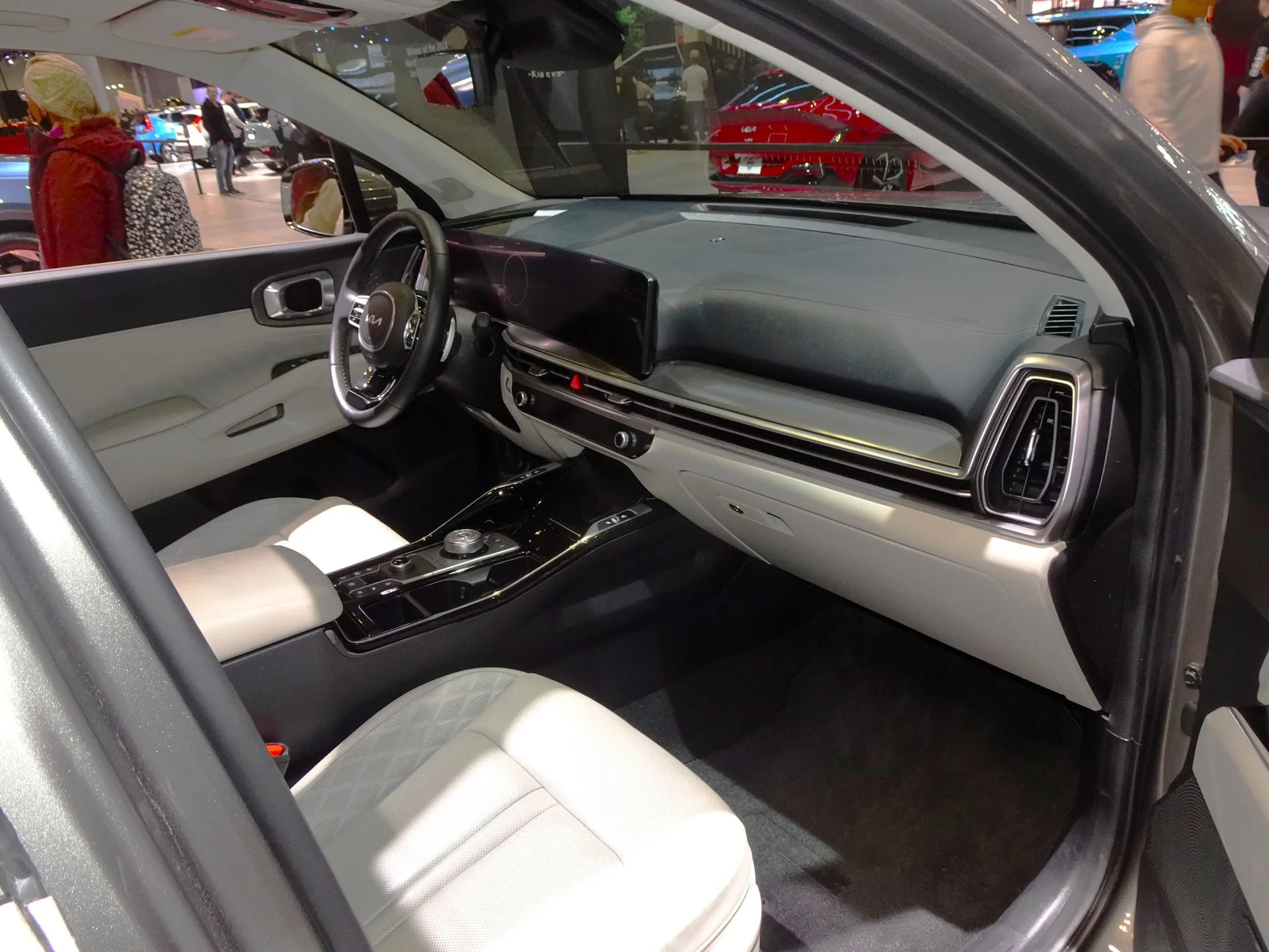 Kia Sorento passenger side dash (interior, international model)