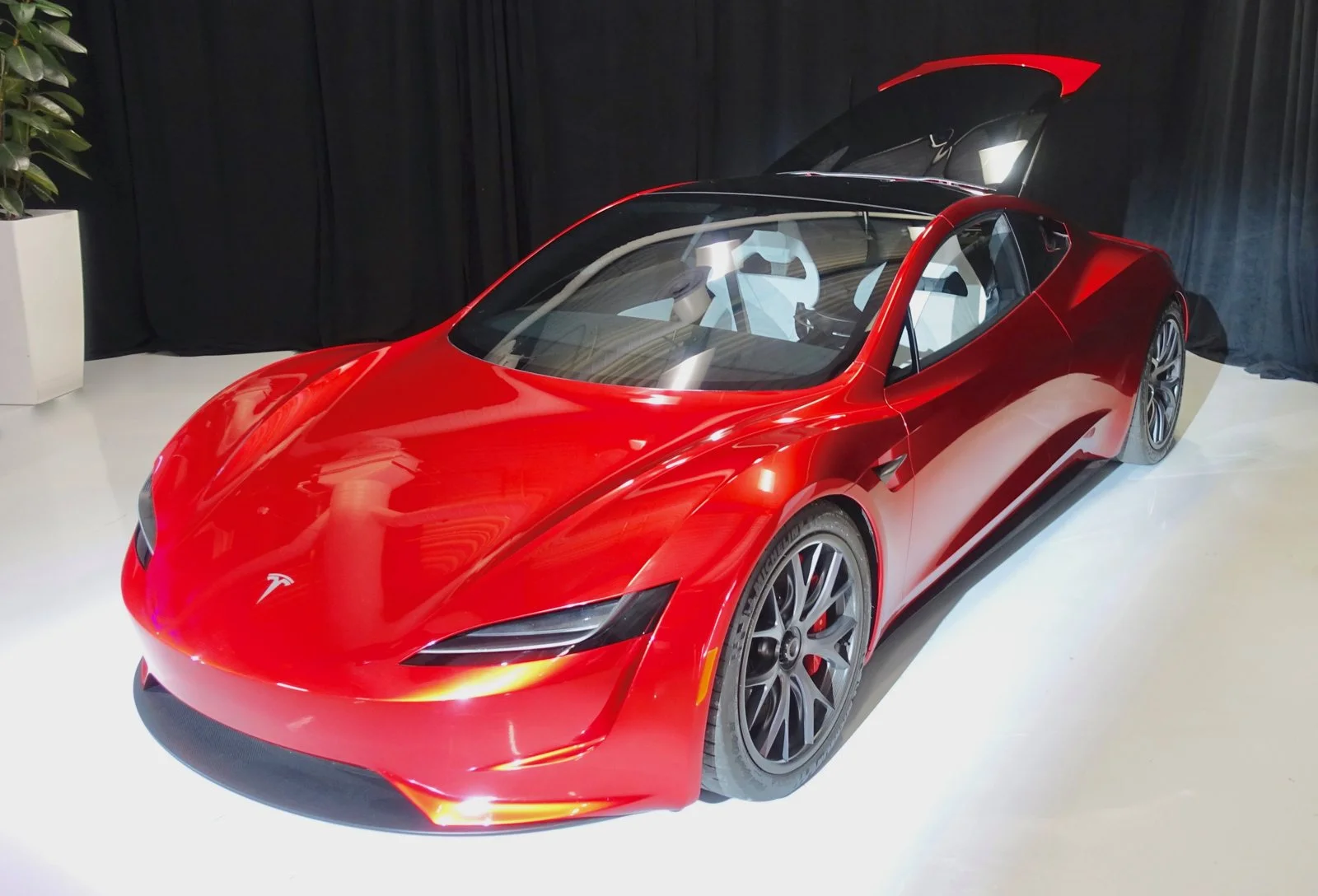 Tesla's Flying Car Is Real, but Only One Roadster Flies: Price, 2028 Date and India Status
