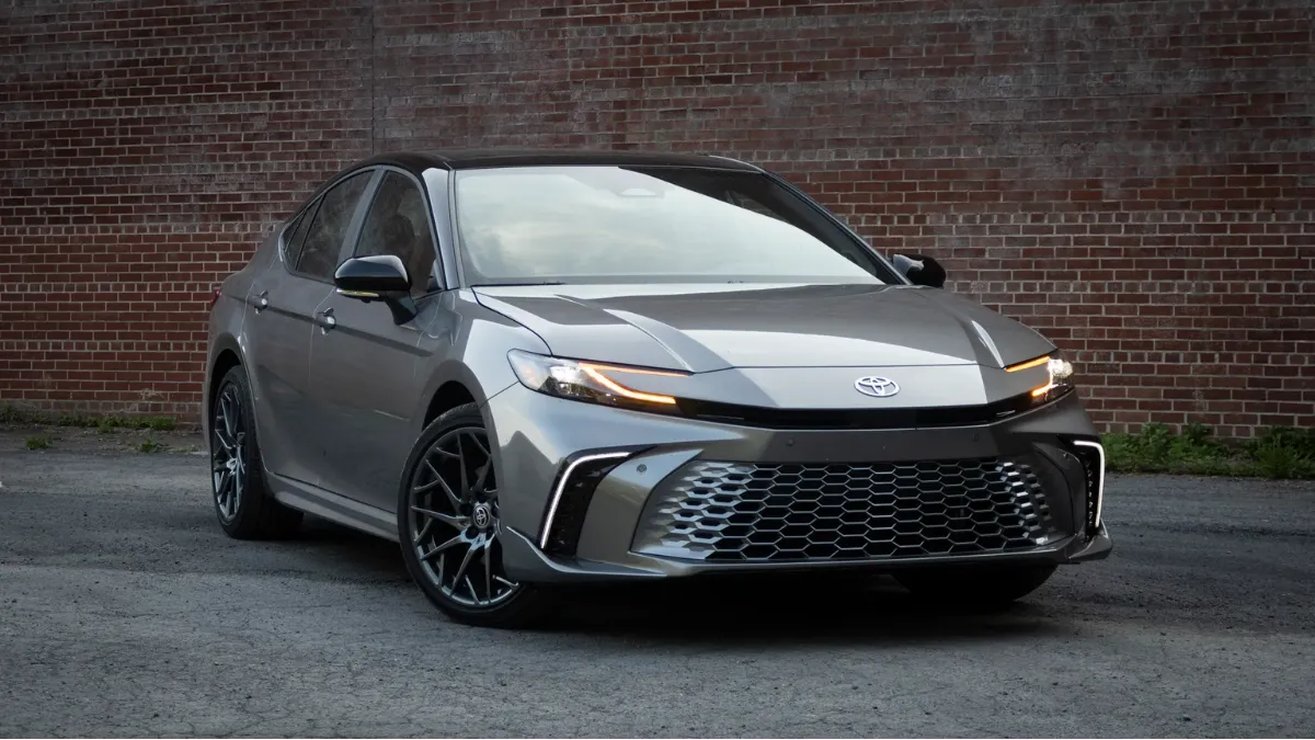 Toyota Camry Review Comfort, Real-World Mileage, and My 10-Year Insider Take