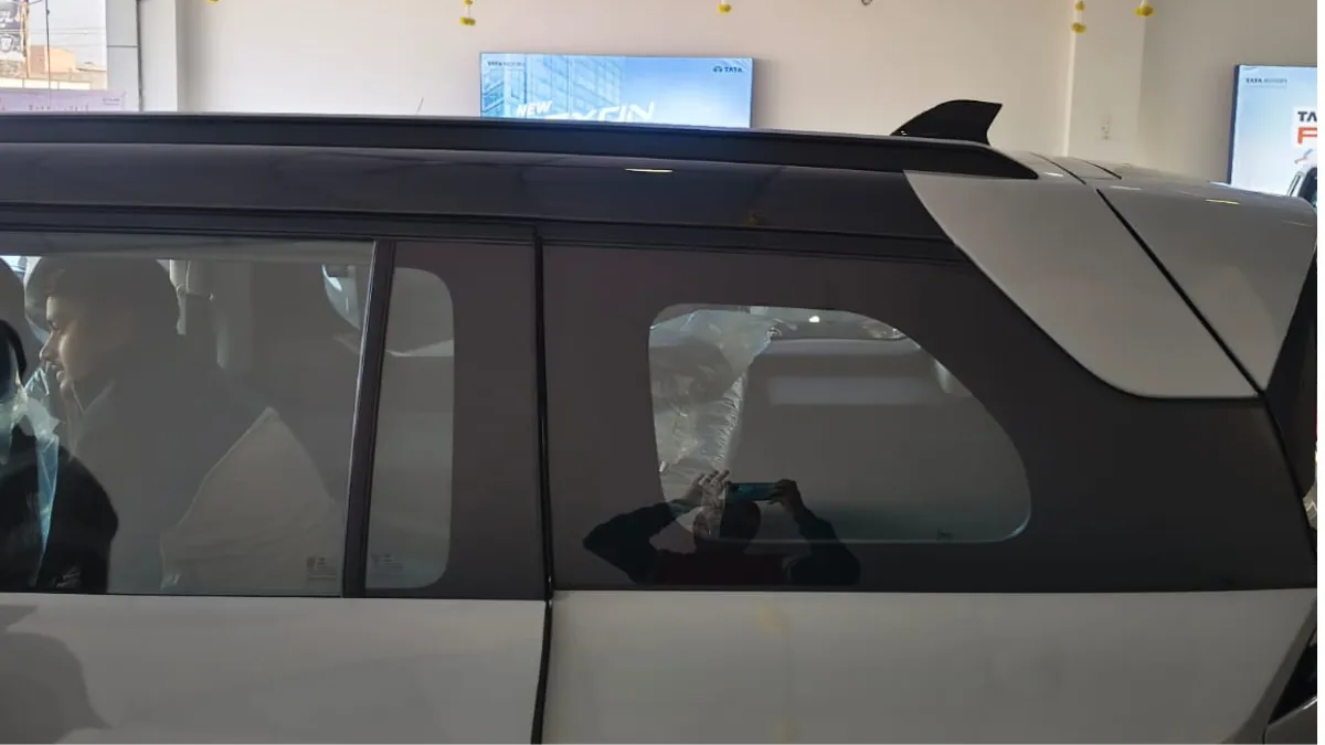 tata sierra Window Line view image